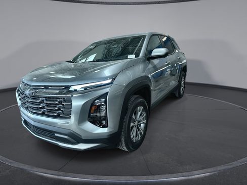 New 2026 Chevrolet Equinox LT w/ Convenience Package II AWD/4WD image 10