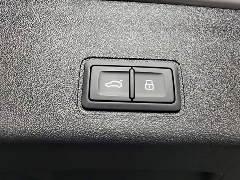 New 2026 Audi Q3 quattro 2.0T AWD/4WD image 10