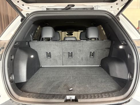 Used 2025 Chevrolet Equinox LT w/ Convenience Package II FWD image 30