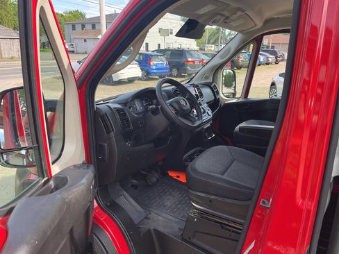Used 2022 RAM ProMaster 2500 w/ Interior LED Lighting Group FWD image 6