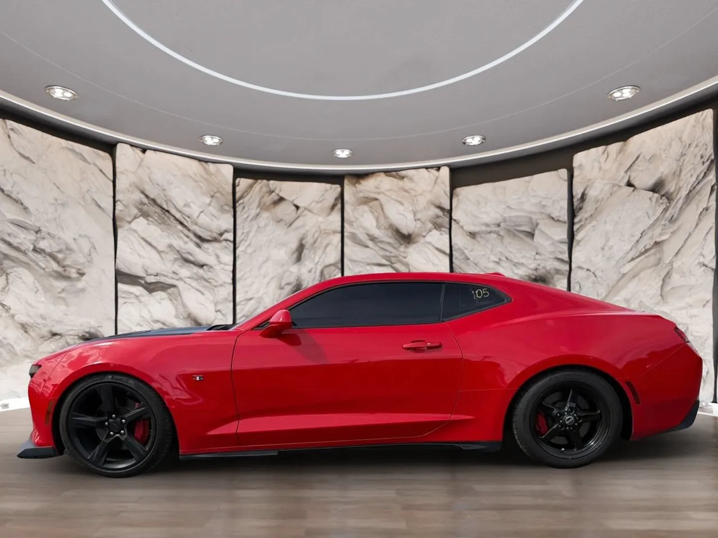 Used 2018 Chevrolet Camaro SS RWD image 5