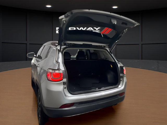 Used 2022 Jeep Compass Limited AWD/4WD image 7