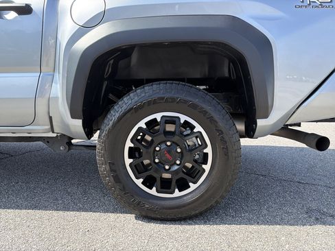 Certified 2024 Toyota Tacoma TRD Off-Road w/ TRD Off Road Upgrade Package image 32