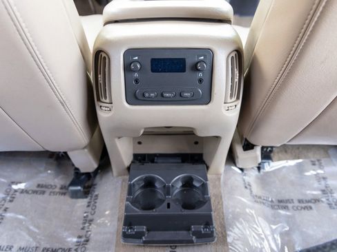 Used 2004 Chevrolet Silverado 3500 LT w/ Heavy-Duty Power Package image 38