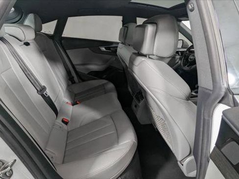 Used 2021 Audi A5 2.0T Premium image 22