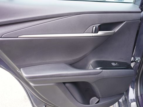 Used 2025 Toyota Camry SE w/ Convenience Package image 12