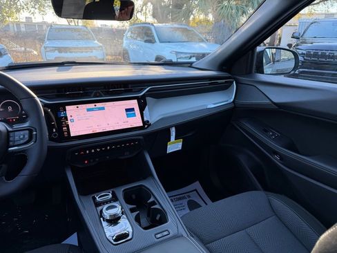 New 2026 Jeep Cherokee Laredo AWD/4WD image 32