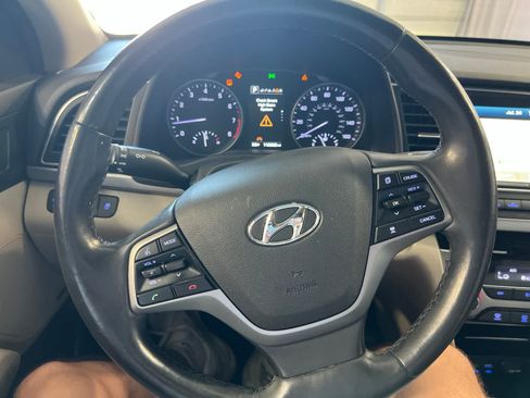 Used 2017 Hyundai Elantra Limited w/ Limited Ultimate Package 05 FWD image 18