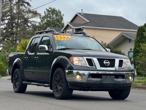 Used 2011 Nissan Frontier SL w/ Moonroof Pkg AWD/4WD image 1