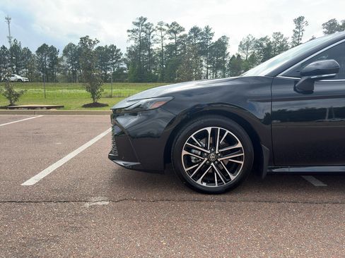 Used 2026 Toyota Camry XLE FWD image 10