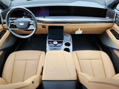 New 2025 Cadillac Escalade IQ Luxury 2 w/ LPO, Radiant Package image 20