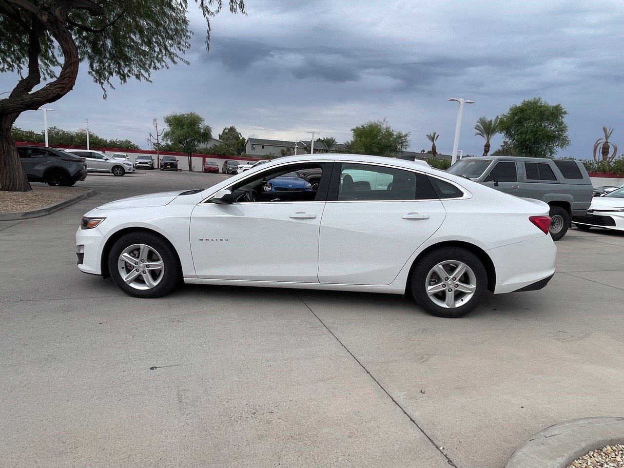 Used 2024 Chevrolet Malibu LS FWD image 5