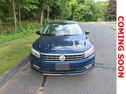Used 2018 Volkswagen Passat 2.0T SE w/ SE Lighting Package FWD image 3