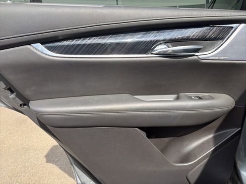 Used 2023 Cadillac XT6 Premium Luxury w/ Technology Package image 23