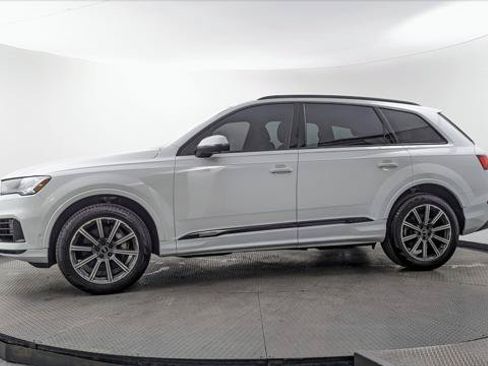 Used 2023 Audi Q7 2.0T Premium Plus w/ Premium Plus Package AWD/4WD image 3