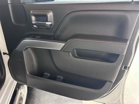 Used 2018 Chevrolet Silverado 1500 LT w/ All Star Edition image 31