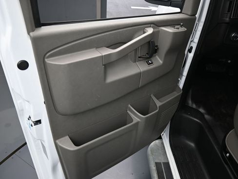 Used 2024 Chevrolet Express 2500 w/ Driver Convenience Package image 16