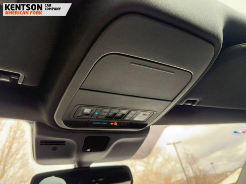 Used 2025 Ford Expedition Max Platinum w/ Stealth Appearance Package image 32