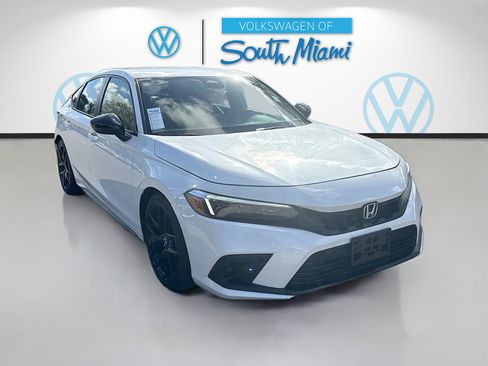 Used 2024 Honda Civic Sport image 1