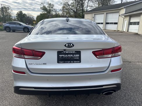 Used 2020 Kia Optima LX FWD image 4