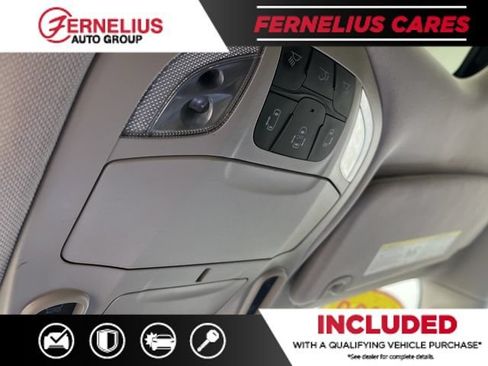 Used 2023 Chrysler Pacifica Limited FWD image 47