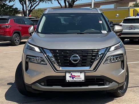 Used 2021 Nissan Rogue SL w/ Premium Package FWD image 2