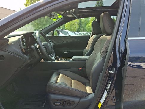Certified 2024 Lexus RX 350 AWD w/ Convenience Package image 14