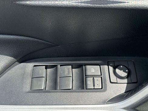 Used 2023 Toyota RAV4 SE w/ Convenience Package AWD/4WD image 9