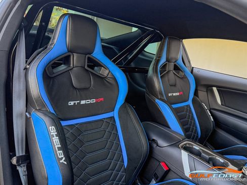 Used 2020 Ford Mustang Shelby GT500 w/ Carbon Fiber Track Pack image 38