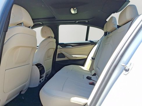 Certified 2023 BMW 530i xDrive w/ Premium Package AWD/4WD image 8