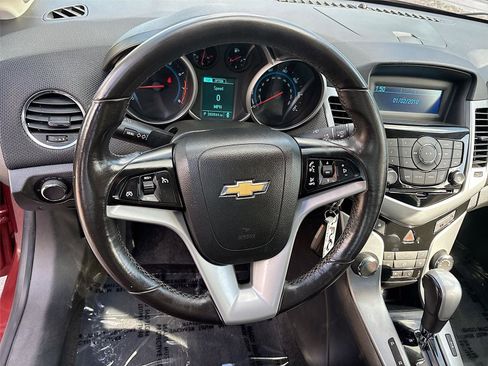 Used 2013 Chevrolet Cruze LT FWD image 12