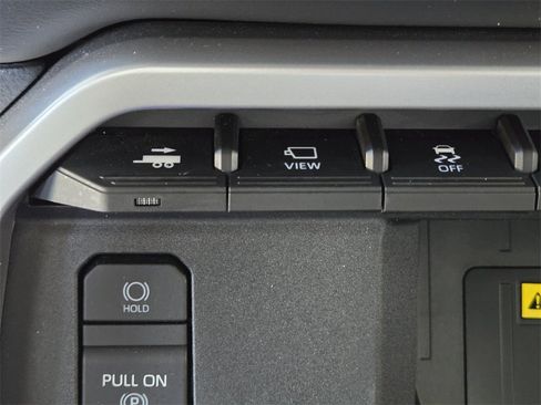 Used 2024 Toyota Sequoia Platinum image 31