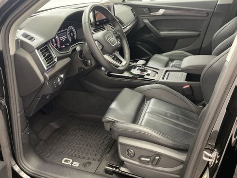 Used 2023 Audi Q5 2.0T Prestige w/ Prestige Package image 8