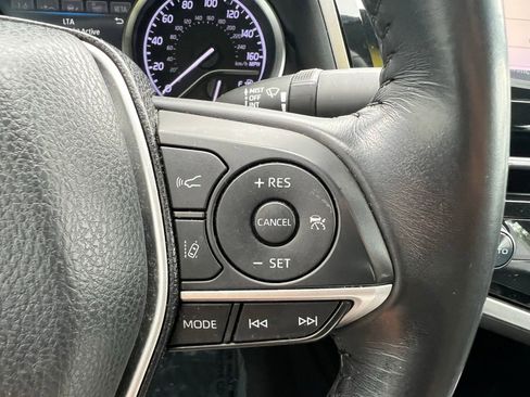 Used 2021 Toyota Camry XLE FWD image 27