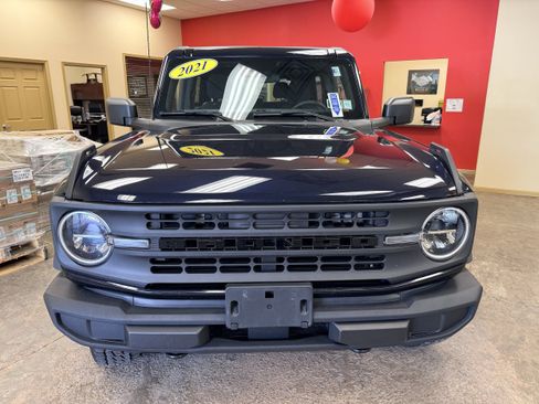 Used 2021 Ford Bronco 2-Door AWD/4WD image 2