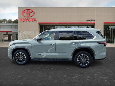 Certified 2024 Toyota Sequoia Limited w/ Tow Technology Package AWD/4WD image 7