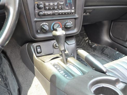 Used 2002 Chevrolet Camaro Z28 w/ SS Performance/Appearance Pkg image 18