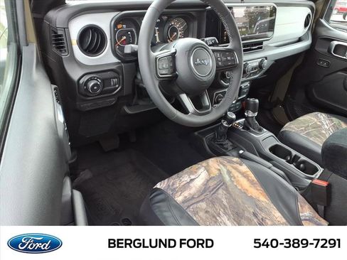 Used 2026 Jeep Wrangler Sport AWD/4WD image 16