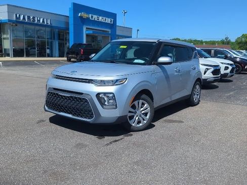 Used 2020 Kia Soul LX FWD image 3