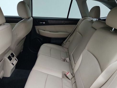 Used 2018 Subaru Outback 2.5i Limited AWD/4WD image 21