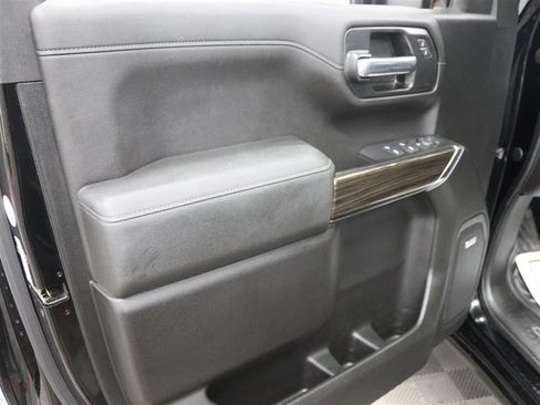 Used 2020 Chevrolet Silverado 1500 LT Trail Boss AWD/4WD image 16