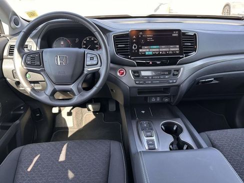 Certified 2025 Honda Ridgeline Sport+ image 15
