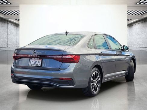Certified 2025 Volkswagen Jetta Sport FWD image 7