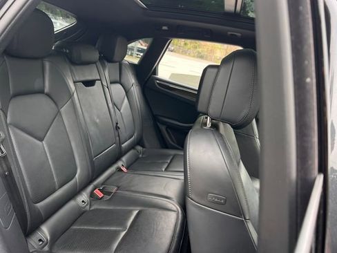Used 2023 Porsche Macan S AWD/4WD image 28