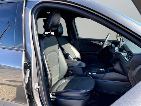 Used 2024 Ford Escape ST-Line w/ Tech Pack #1 FWD image 7