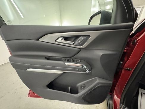 New 2026 Chevrolet Traverse LT w/ Midnight/Sport Edition image 13