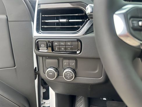 New 2026 GMC Yukon XL Elevation image 29