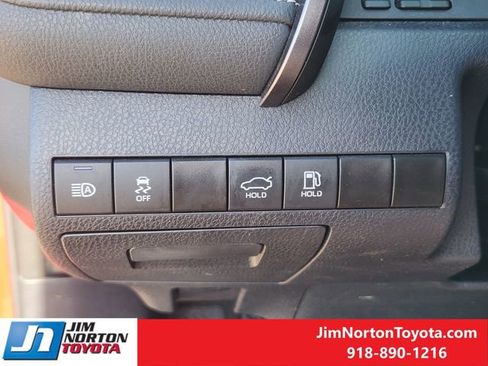 Used 2024 Toyota Camry SE image 24