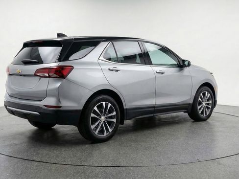 Used 2025 Chevrolet Equinox LT FWD image 9