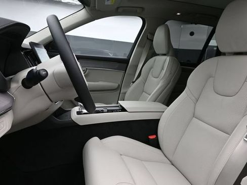 New 2026 Volvo XC90 T8 Ultra w/ Protection Package Premier AWD/4WD image 10